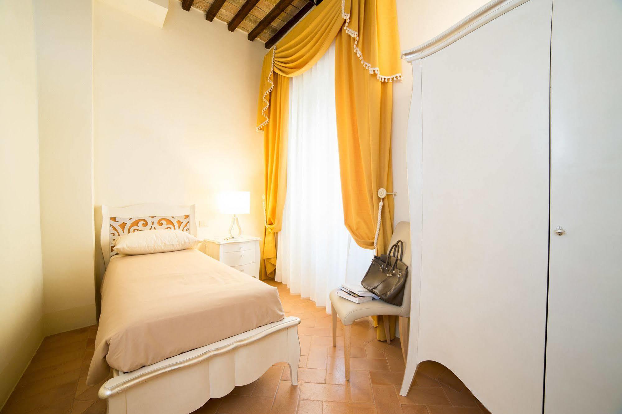 Palazzo Gentili Apartman San Severino Marche Kültér fotó